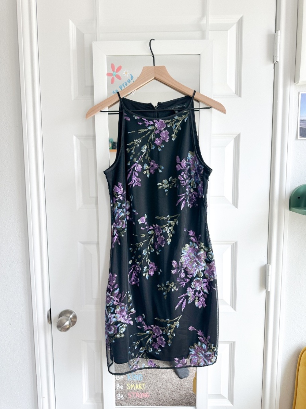 White House Black Market Sequin Floral Cocktail Dress size 2